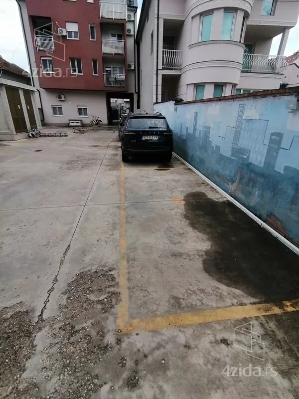 Parking | 4zida