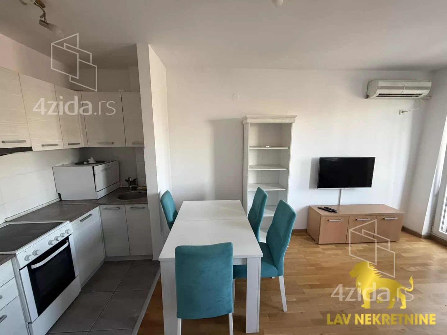 Jednoiposoban stan | 4zida