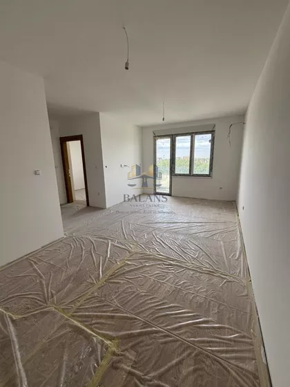 Stari Banovci | 4zida.rs