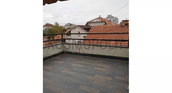 Šestosoban stan | 4zida