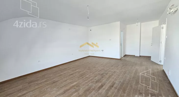 Šestosoban stan | 4zida