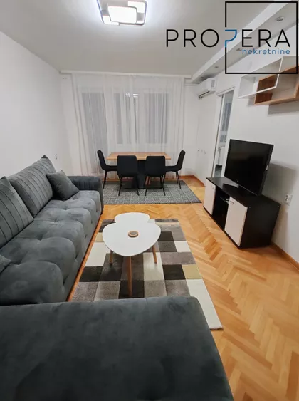 Boško Buha | 4zida.rs