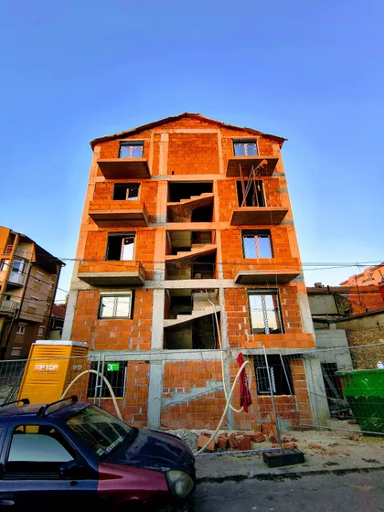 Učiteljska 13 | 4zida.rs