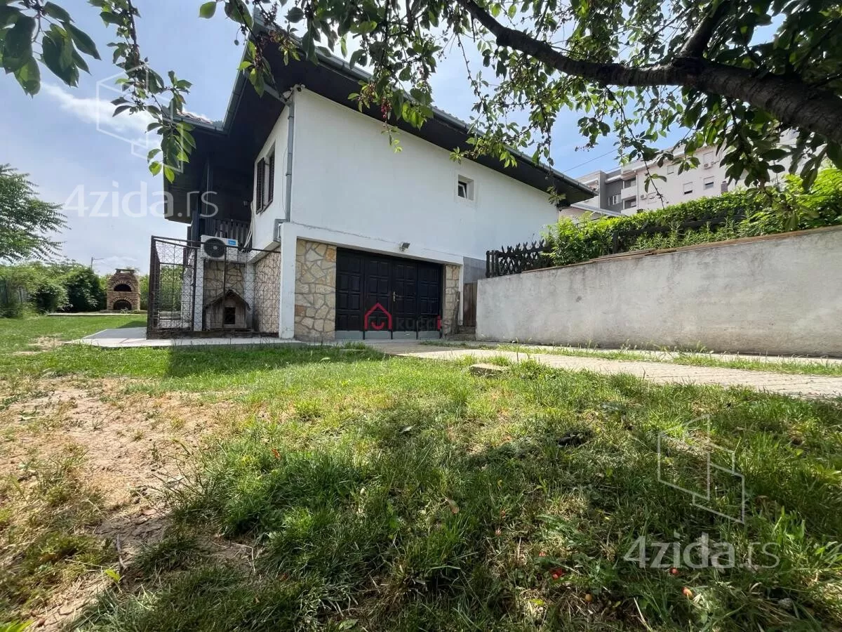 Kuća | 4zida