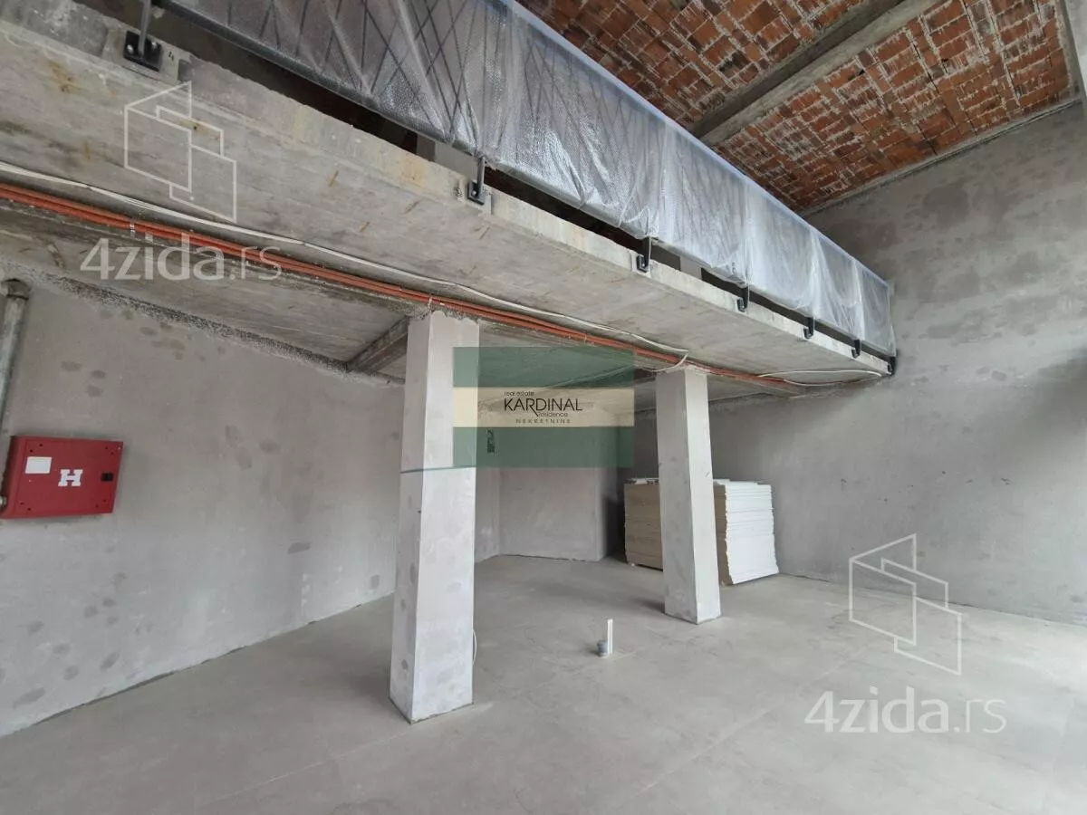 Poslovni prostor | 4zida