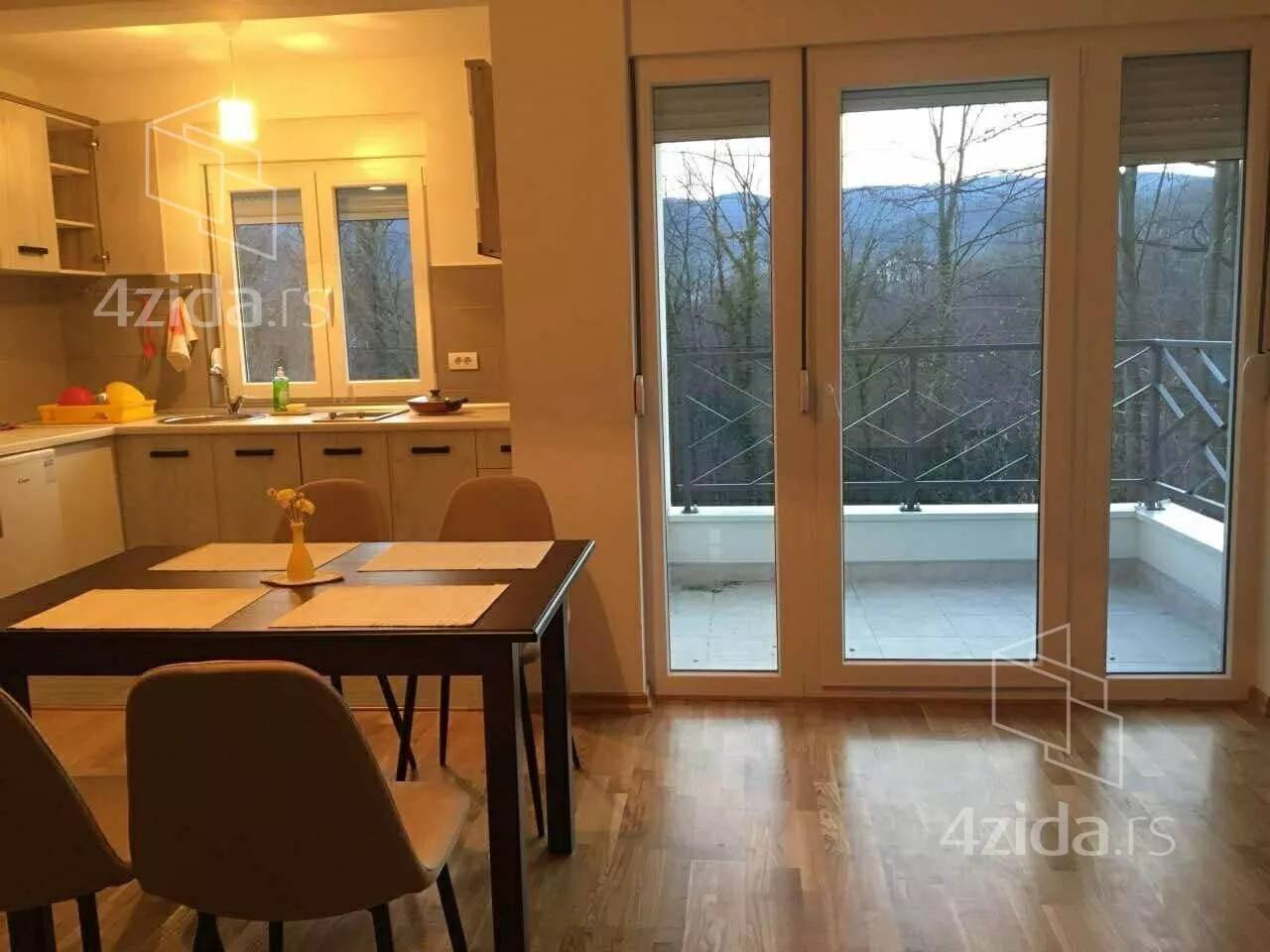 Jednoiposoban stan | 4zida