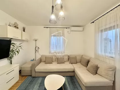 Univerzijade | 4zida.rs