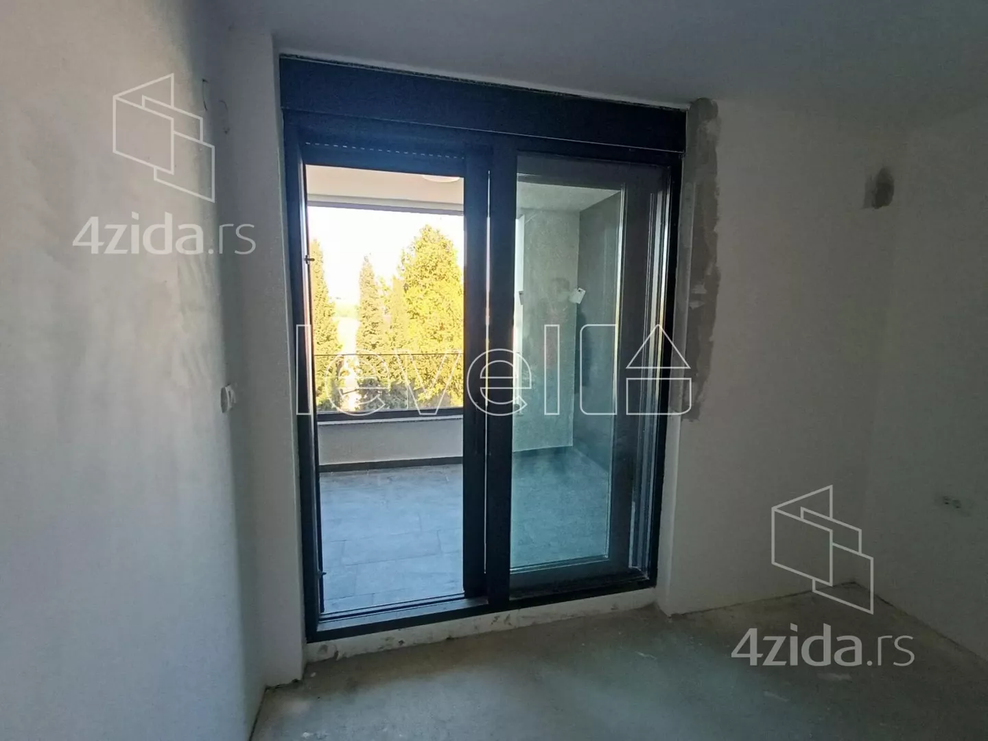 Šestosoban stan | 4zida