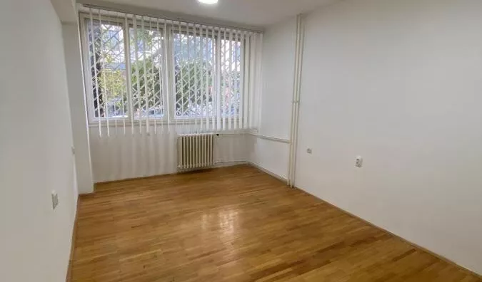 Poslovna zgrada | 4zida