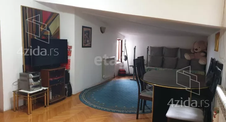 Šestosoban stan | 4zida