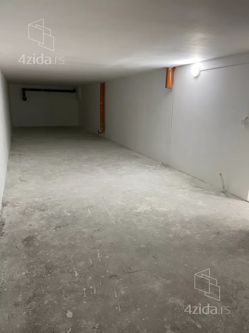 Lokal | 4zida