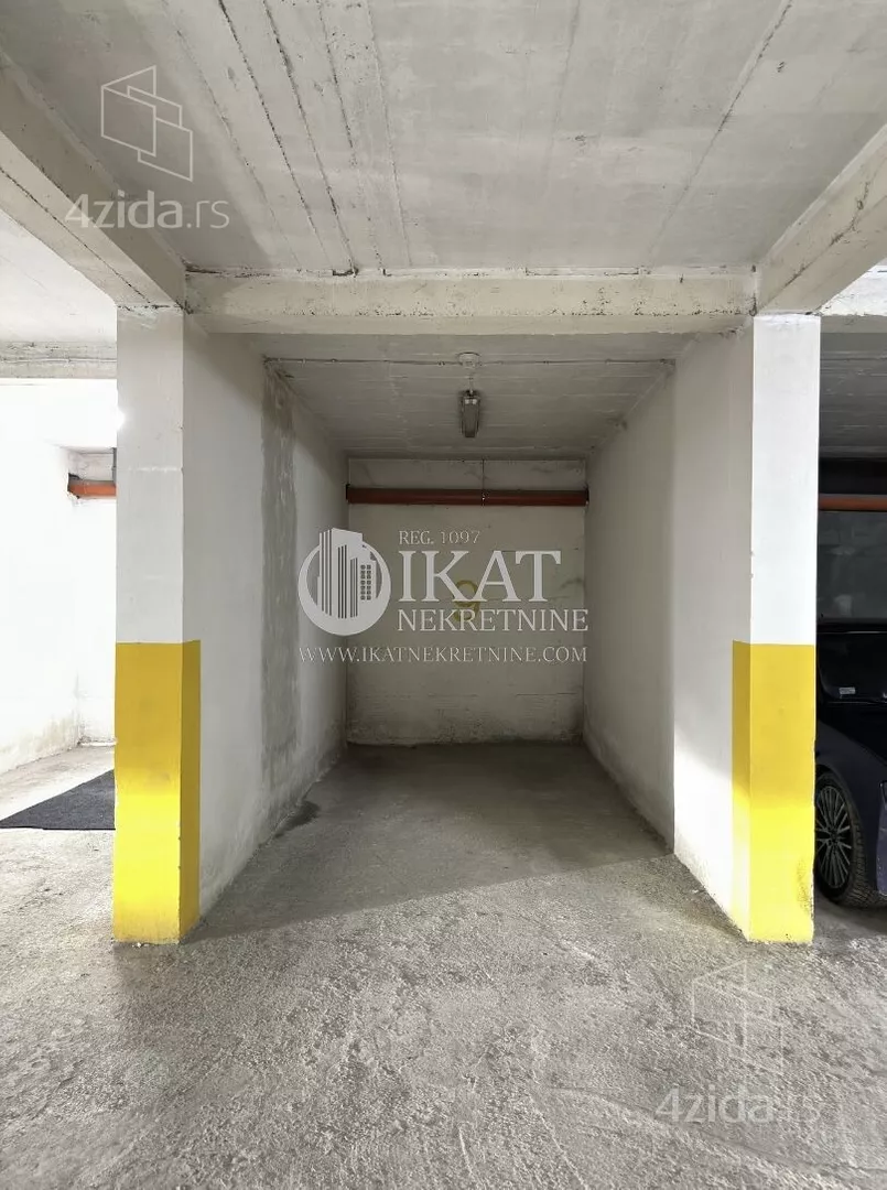 Garaža | 4zida