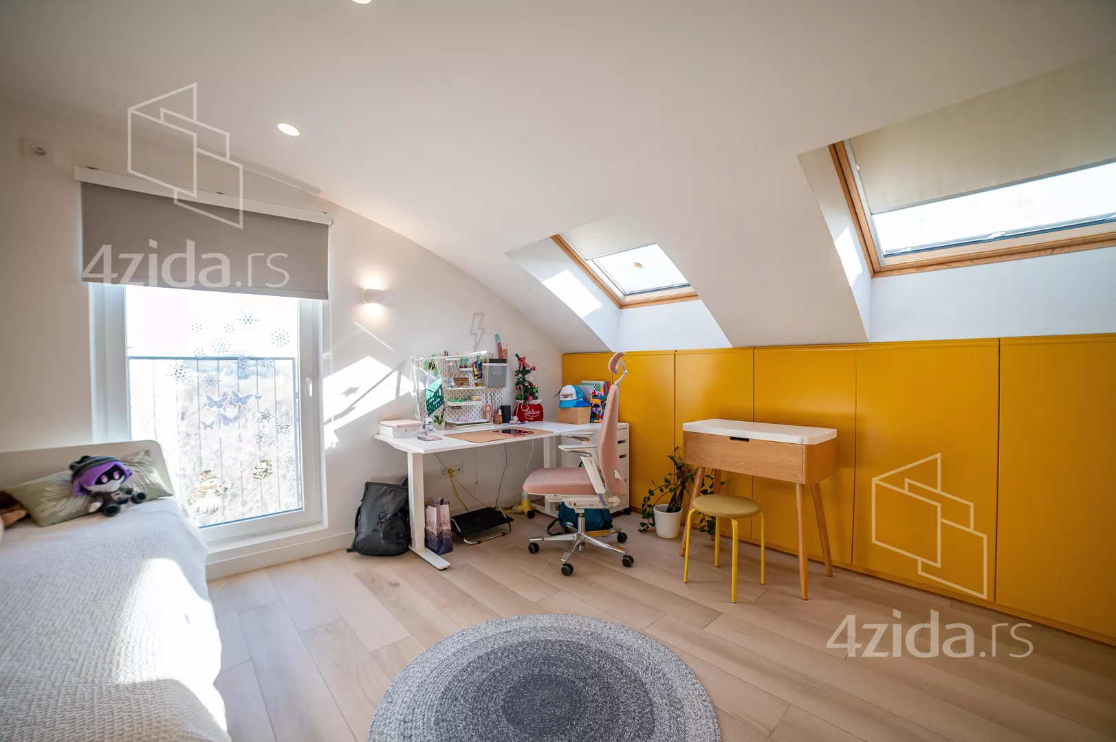 Petosoban stan | 4zida