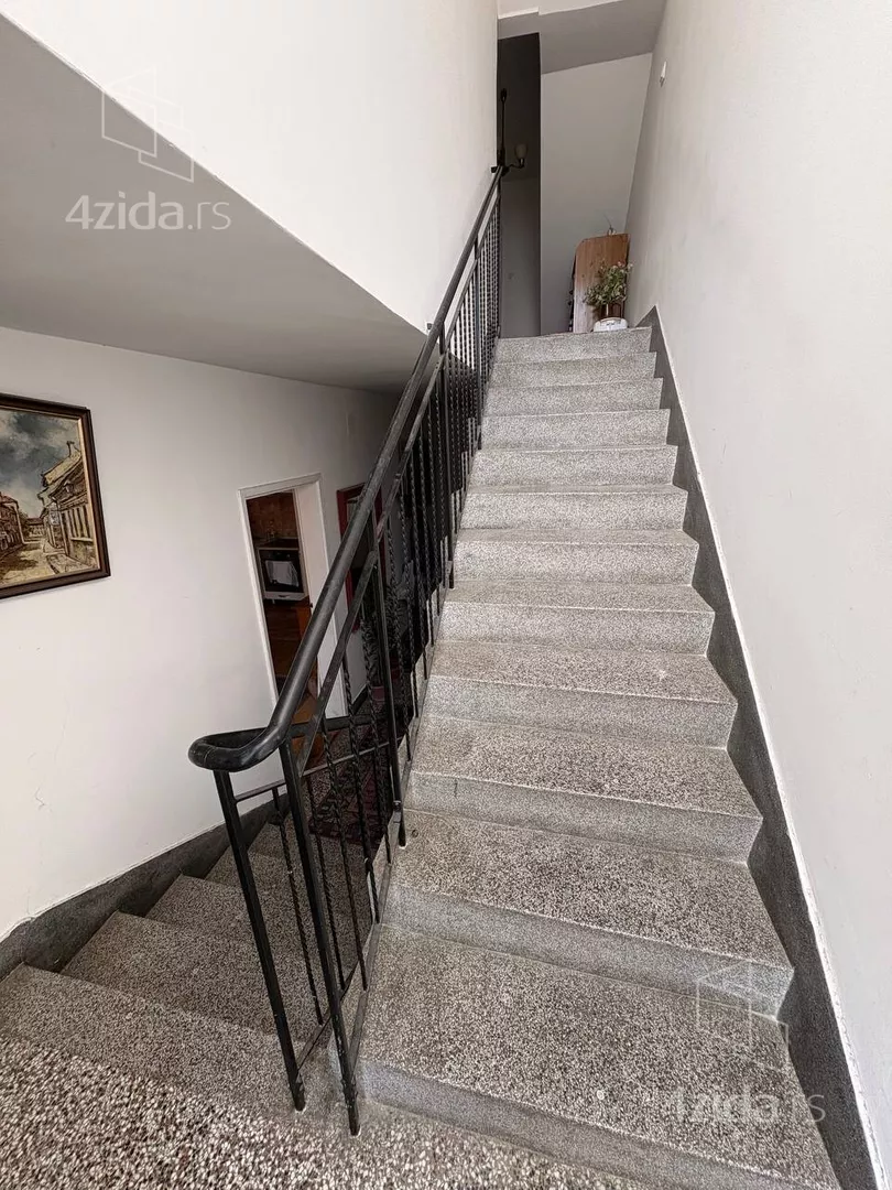 3-etažna kuća | 4zida