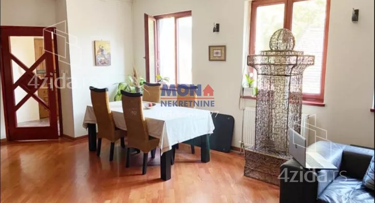 Šestosoban stan | 4zida