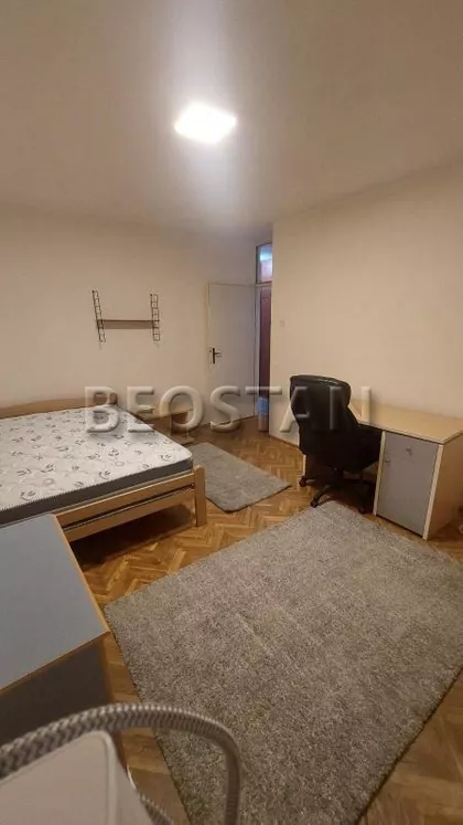Knez Danila | 4zida.rs