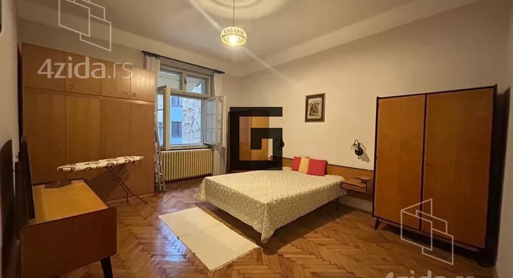Četvoroiposoban stan | 4zida
