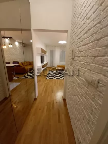 Uroša Martinovića | 4zida.rs