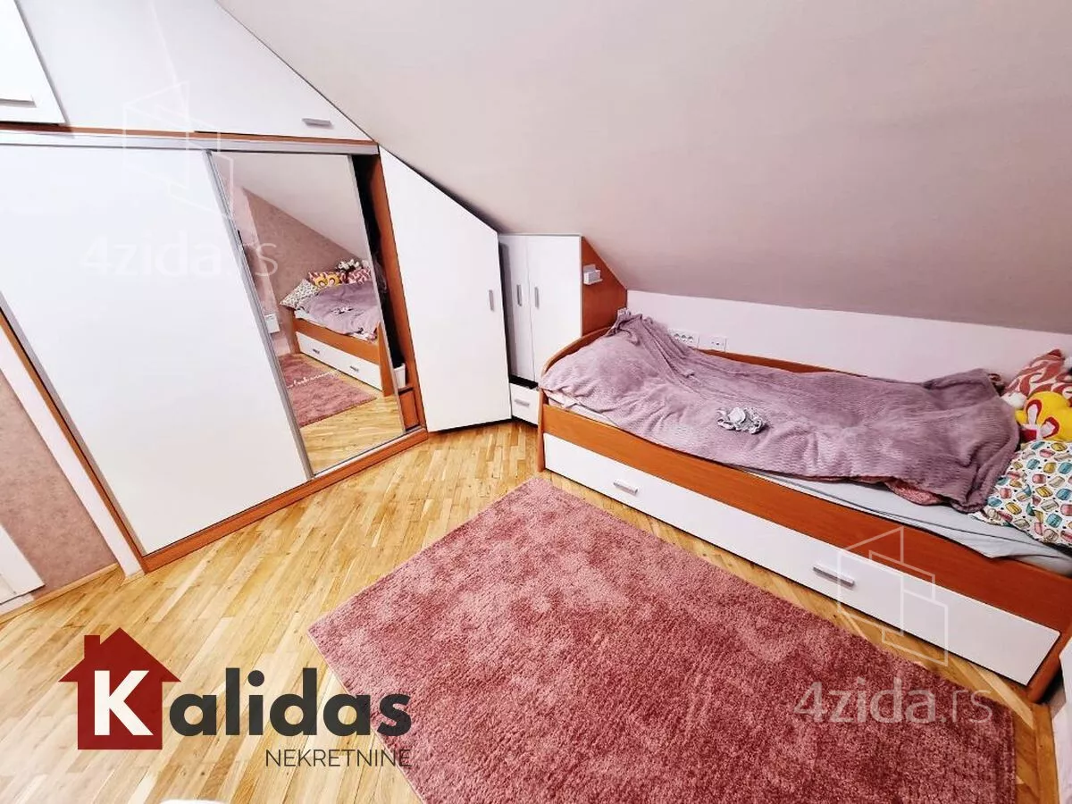 Šestosoban stan | 4zida