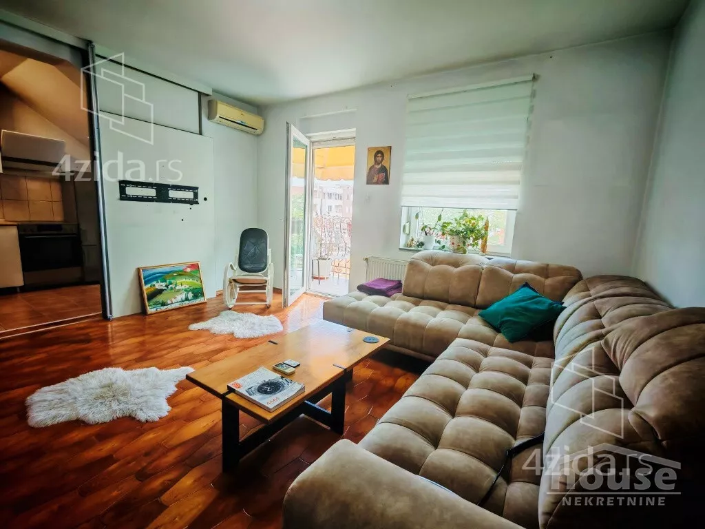 Petosoban stan | 4zida