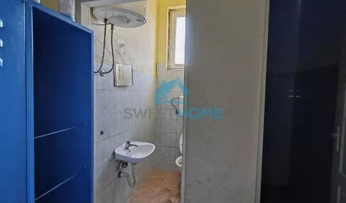 Poslovna zgrada | 4zida