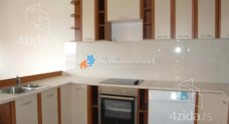 Šestosoban stan | 4zida