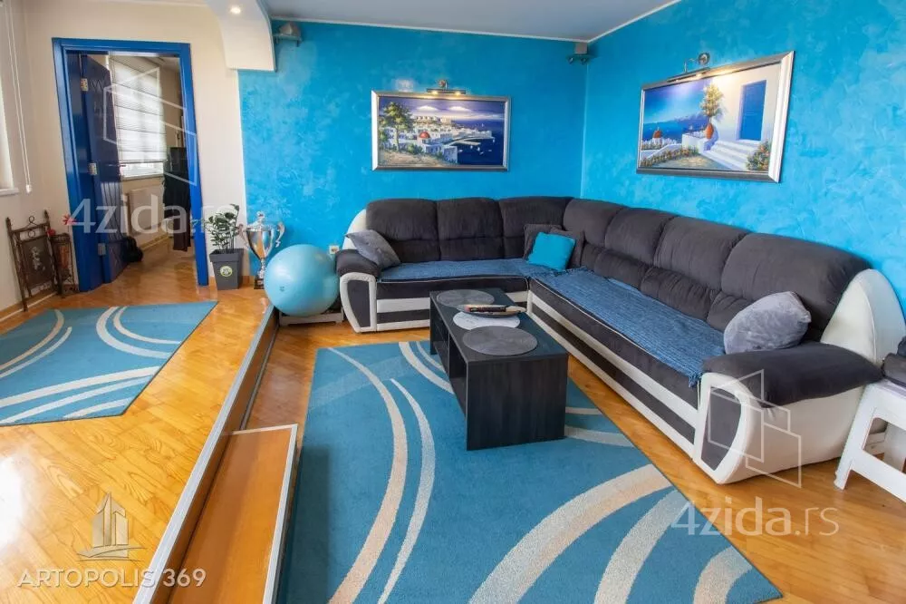 Četvorosoban stan | 4zida