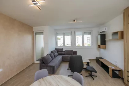 Bele Gabrića 16 | 4zida.rs