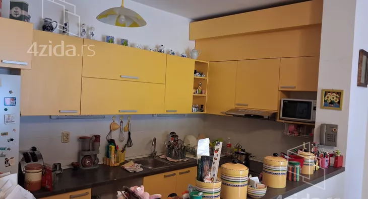 Petosoban stan | 4zida