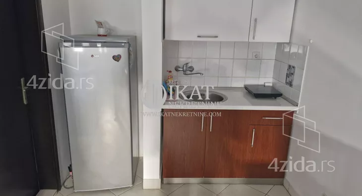 5-etažna kuća | 4zida