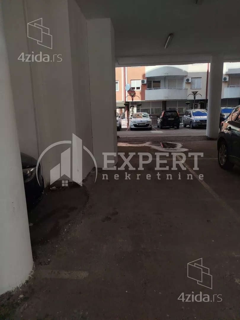 Garaža | 4zida