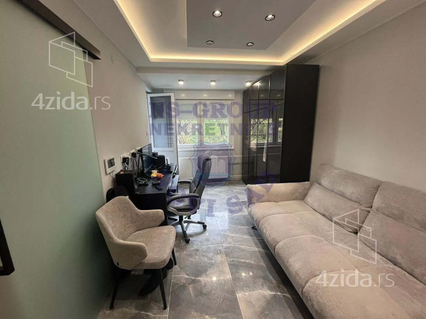 Jednoiposoban stan | 4zida