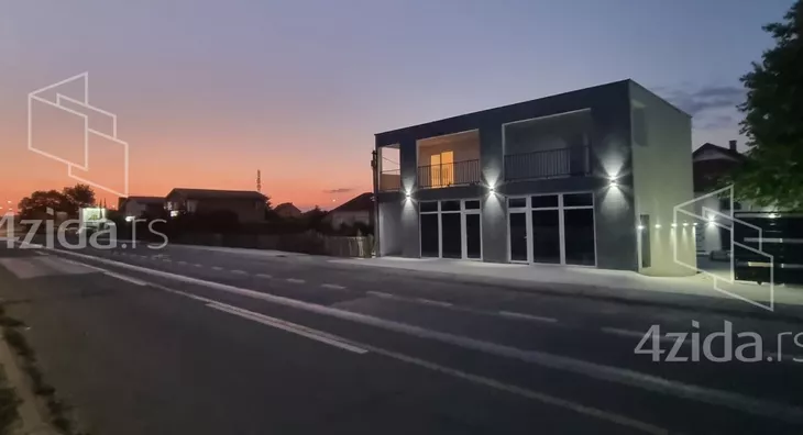Poslovni prostor | 4zida