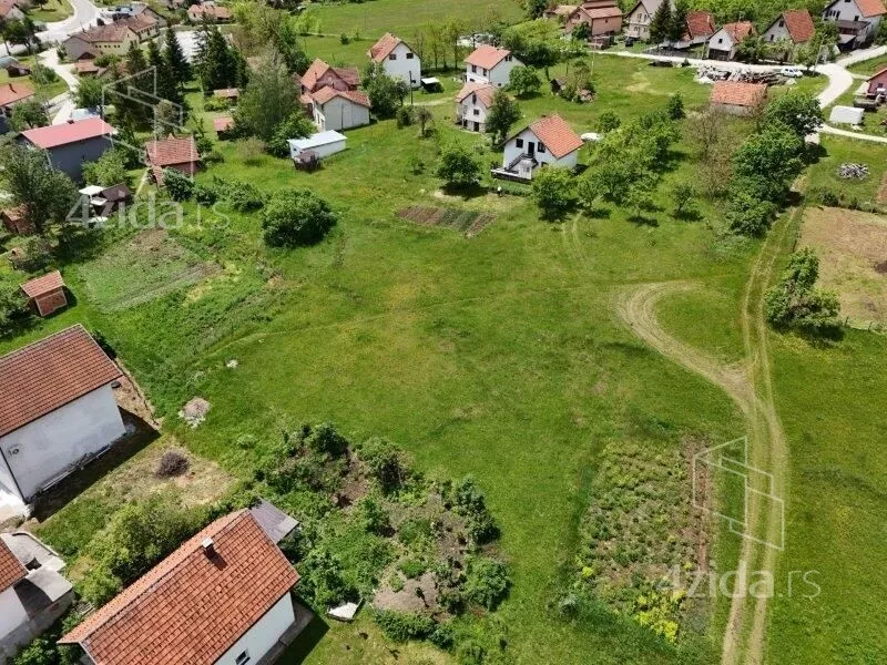 Plac | 4zida