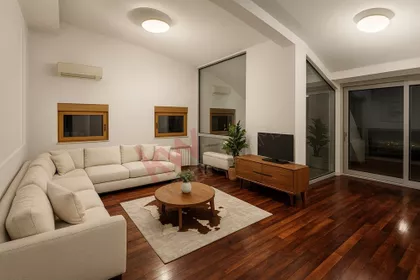 Gospodara Vučića | 4zida.rs