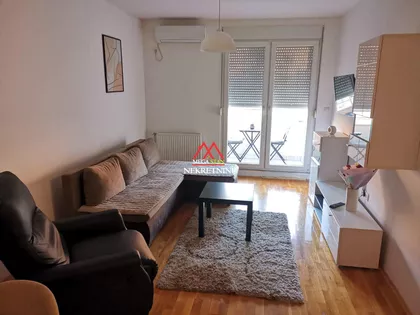 Hadži Ruvimova | 4zida.rs