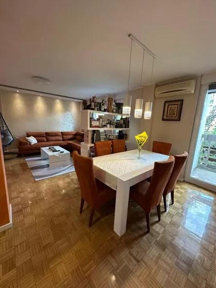 Novo Naselje | 4zida.rs