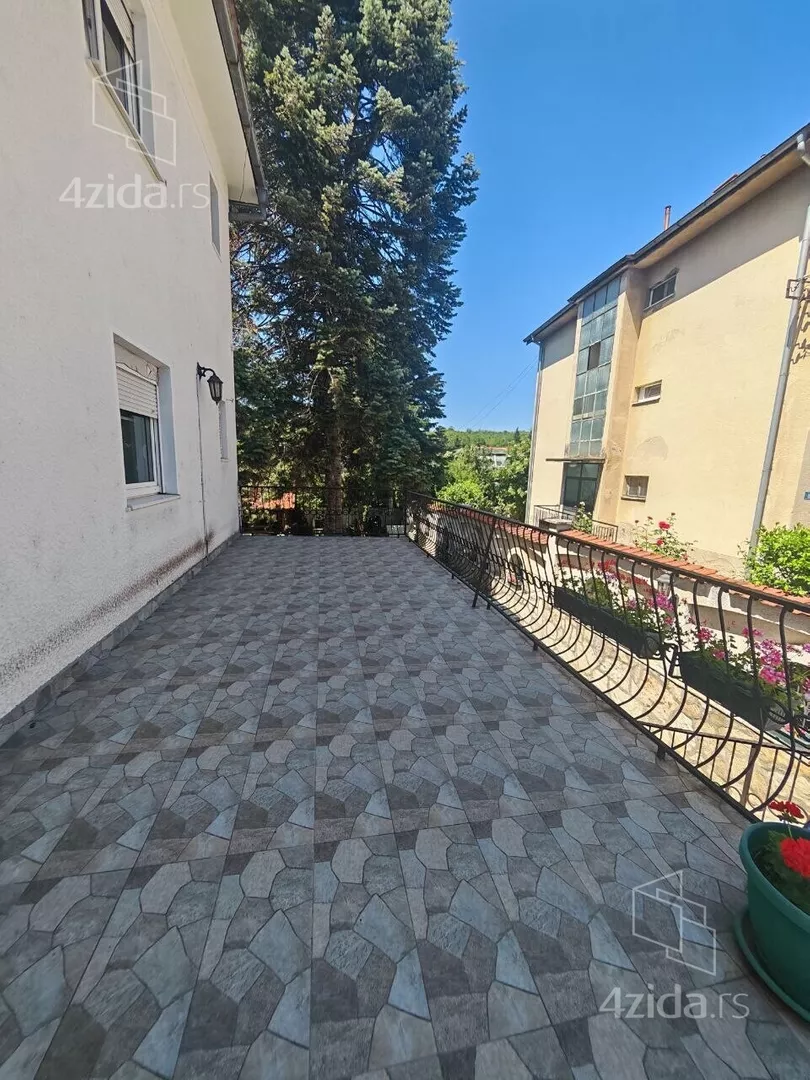 3-etažna kuća | 4zida