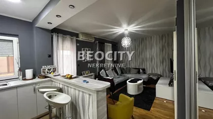 17. oktobra | 4zida.rs