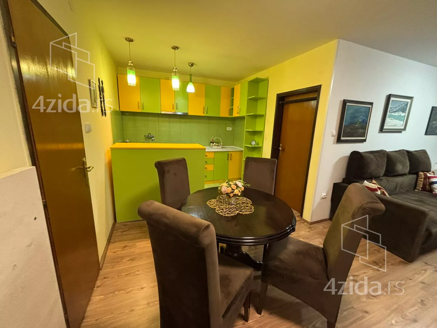 Jednoiposoban stan | 4zida