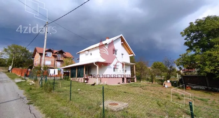 3-etažna kuća | 4zida