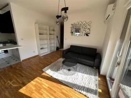 Hala Pionir | 4zida.rs