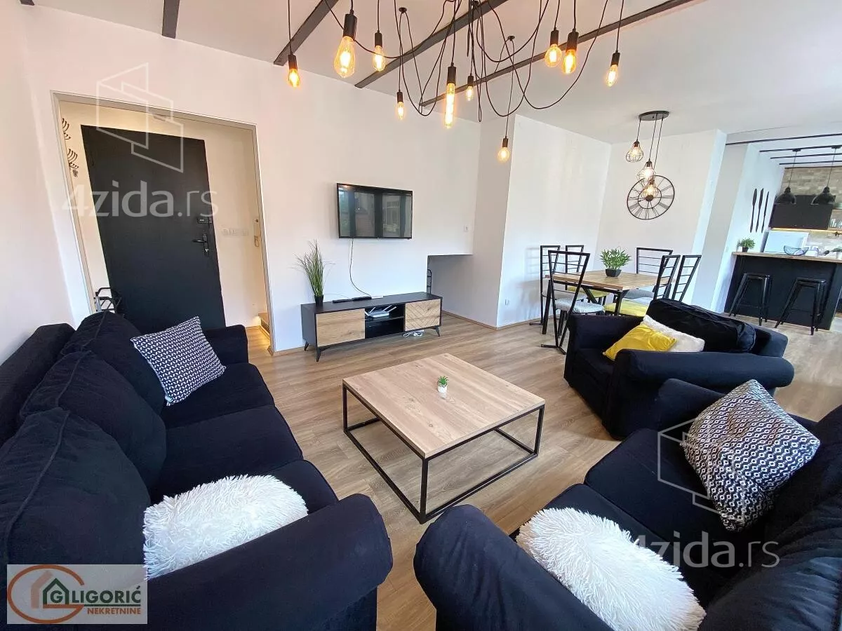 Petosoban stan | 4zida