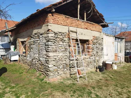 Knežica | 4zida.rs
