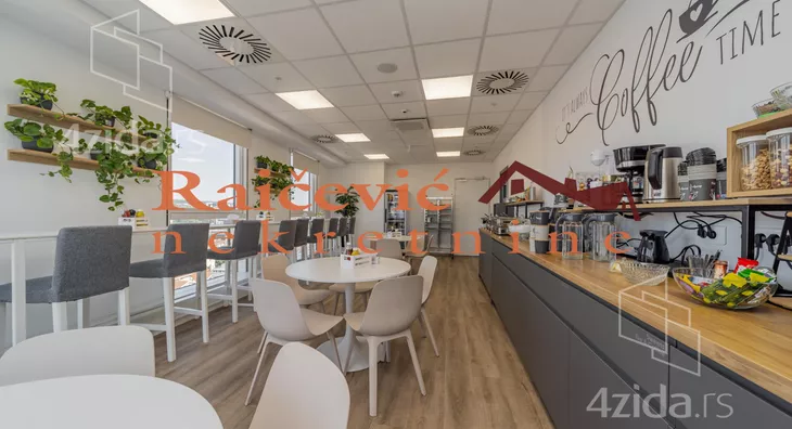 Poslovni prostor | 4zida
