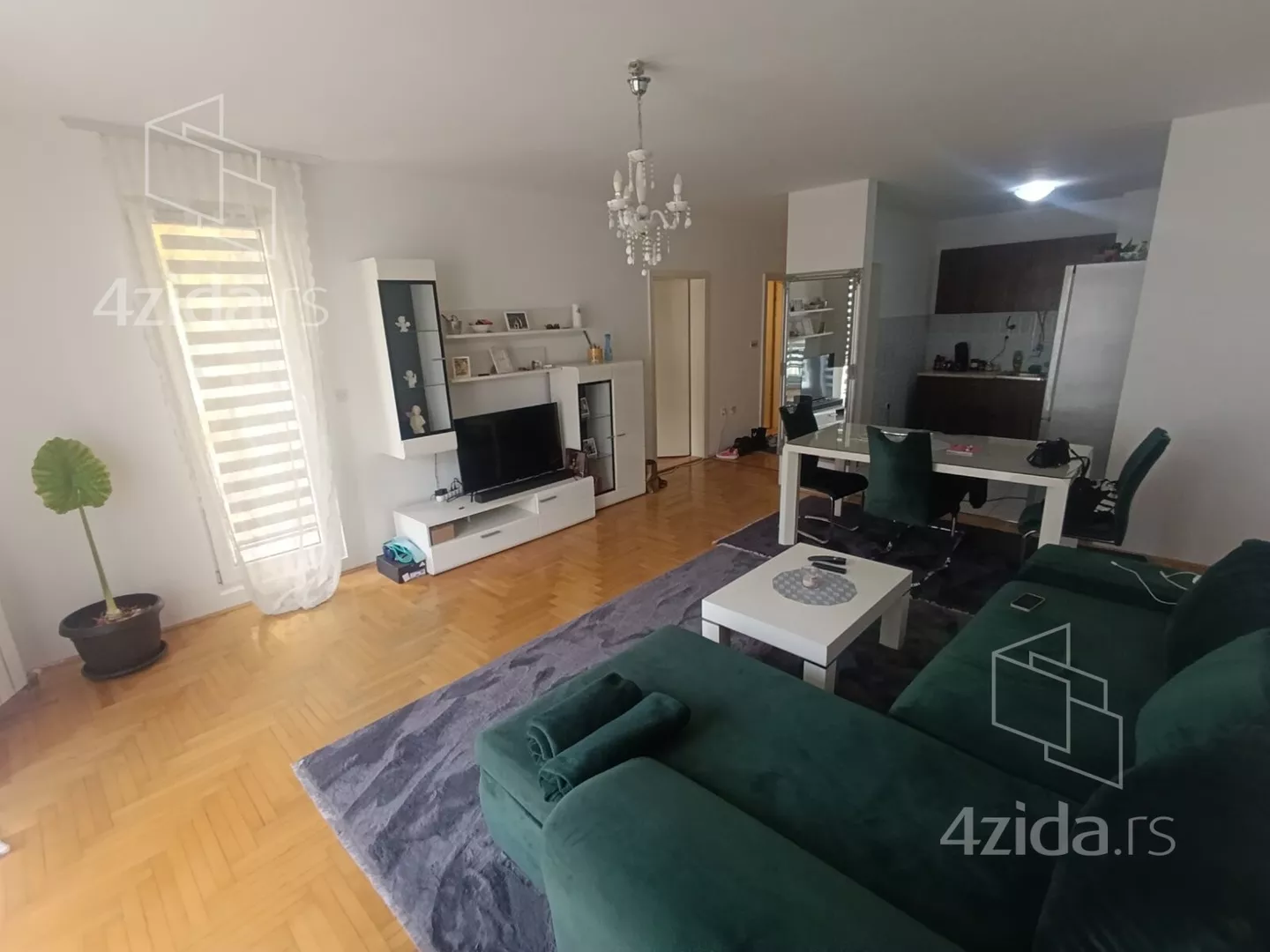 Jednoiposoban stan | 4zida