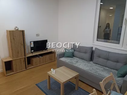 Valentina Vodnika | 4zida.rs