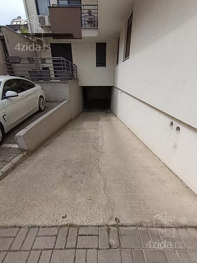 Garaža/Parking | 4zida