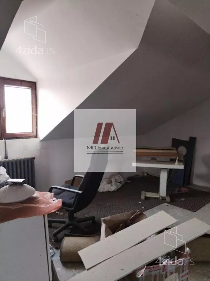 Šestosoban stan | 4zida