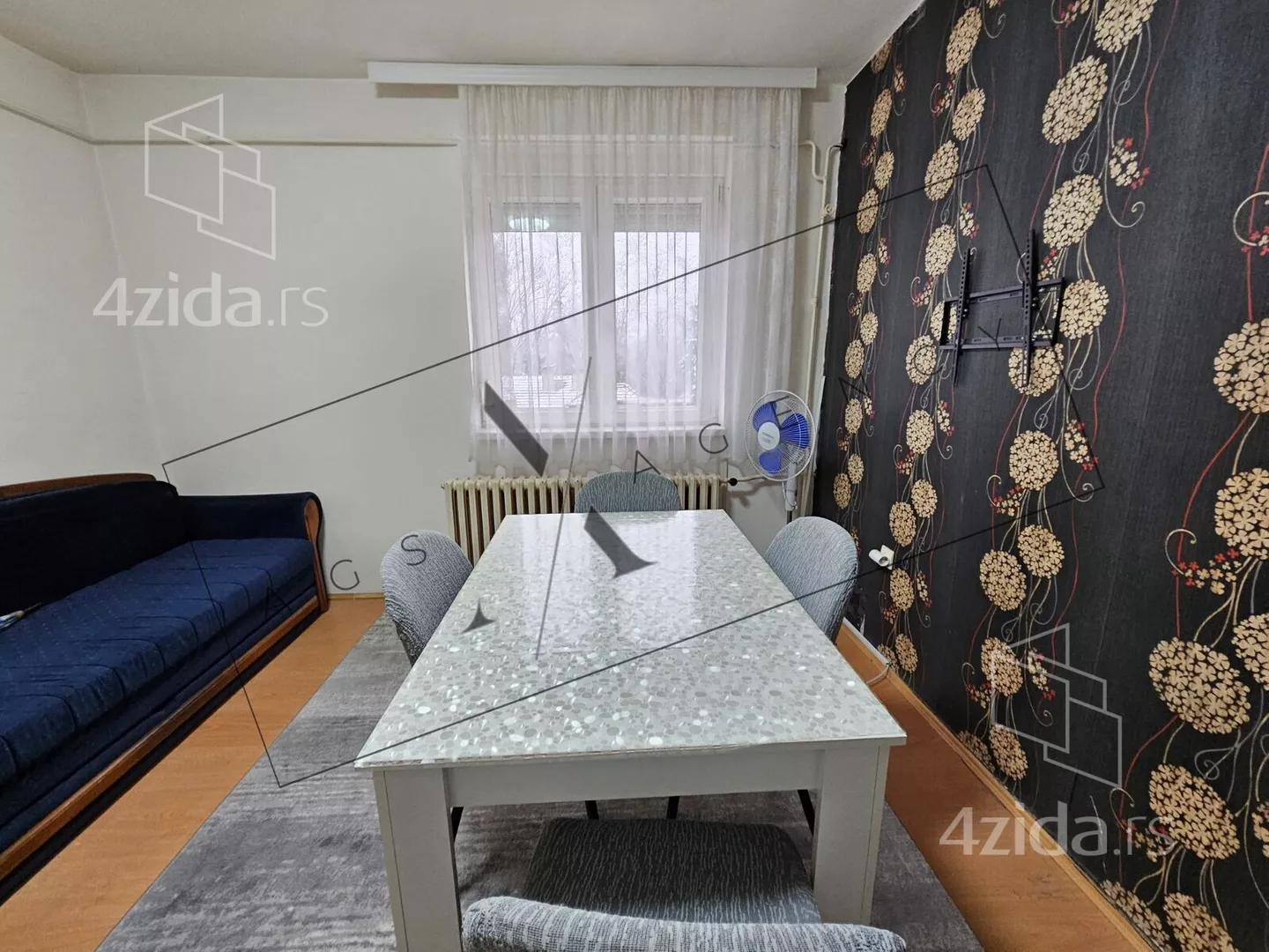 Jednoiposoban stan | 4zida